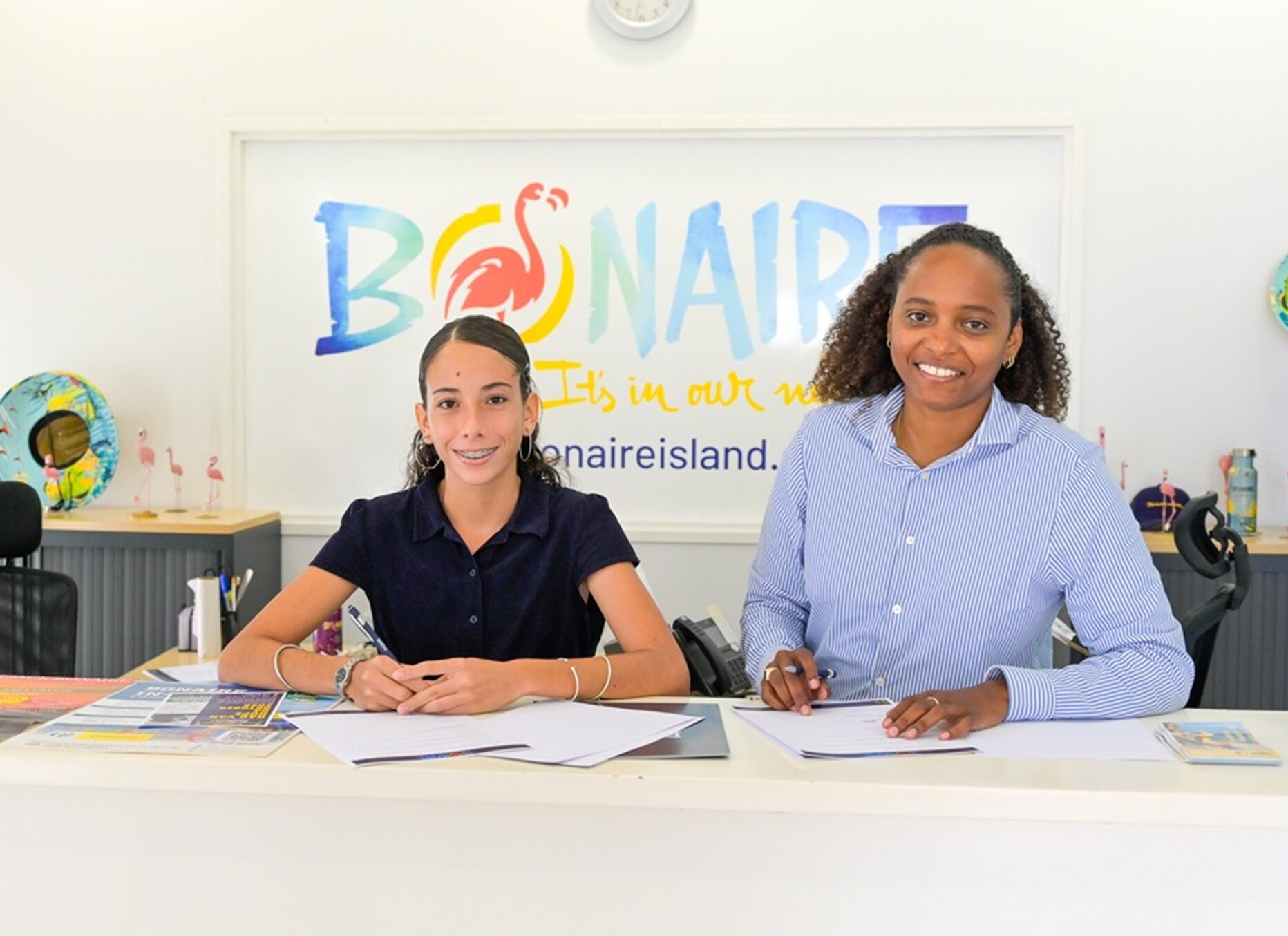 Tourism Corporation Bonaire Signs Deal with Teen Diver Isabel Arango
